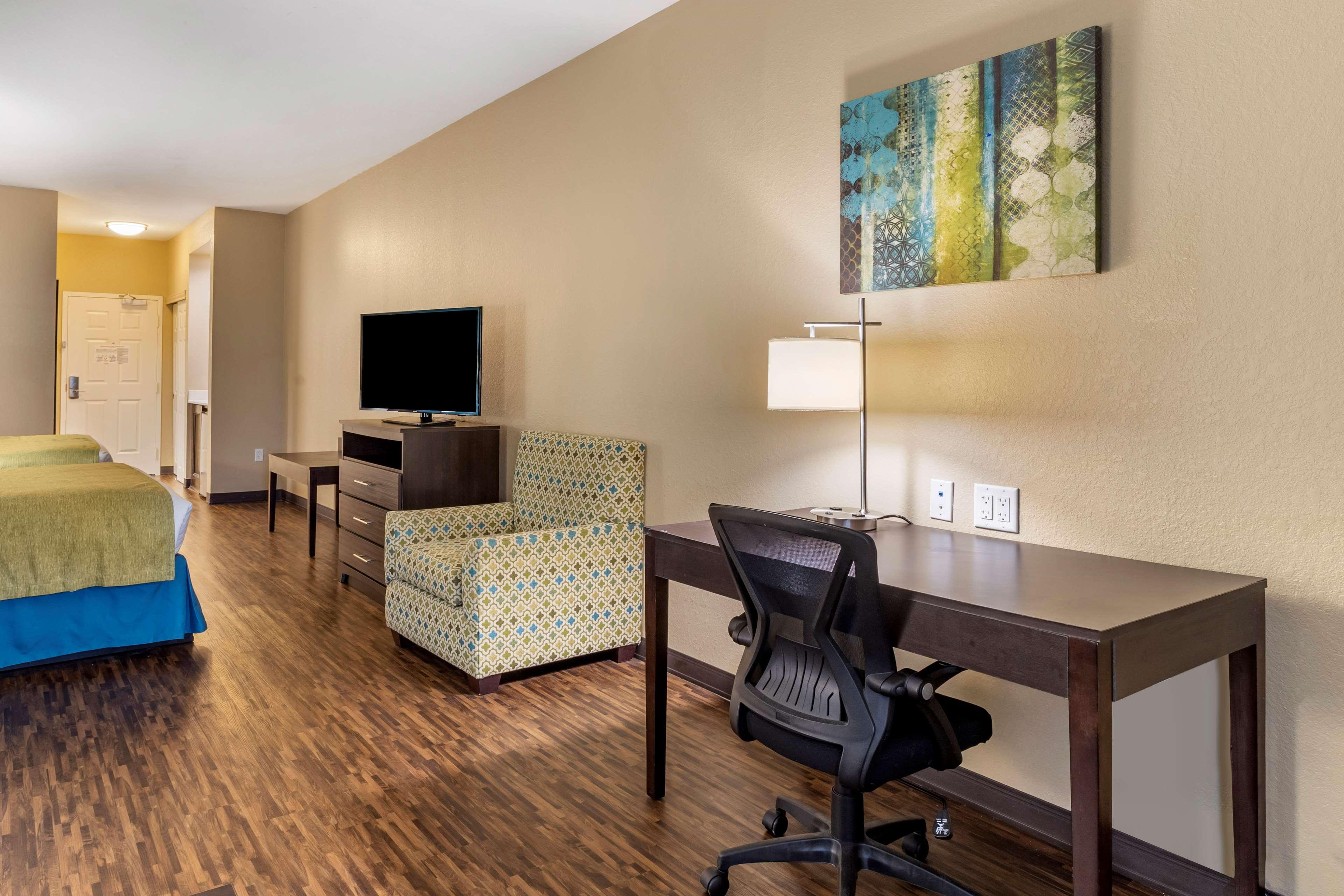Best Western Plus Galveston Suites Экстерьер фото