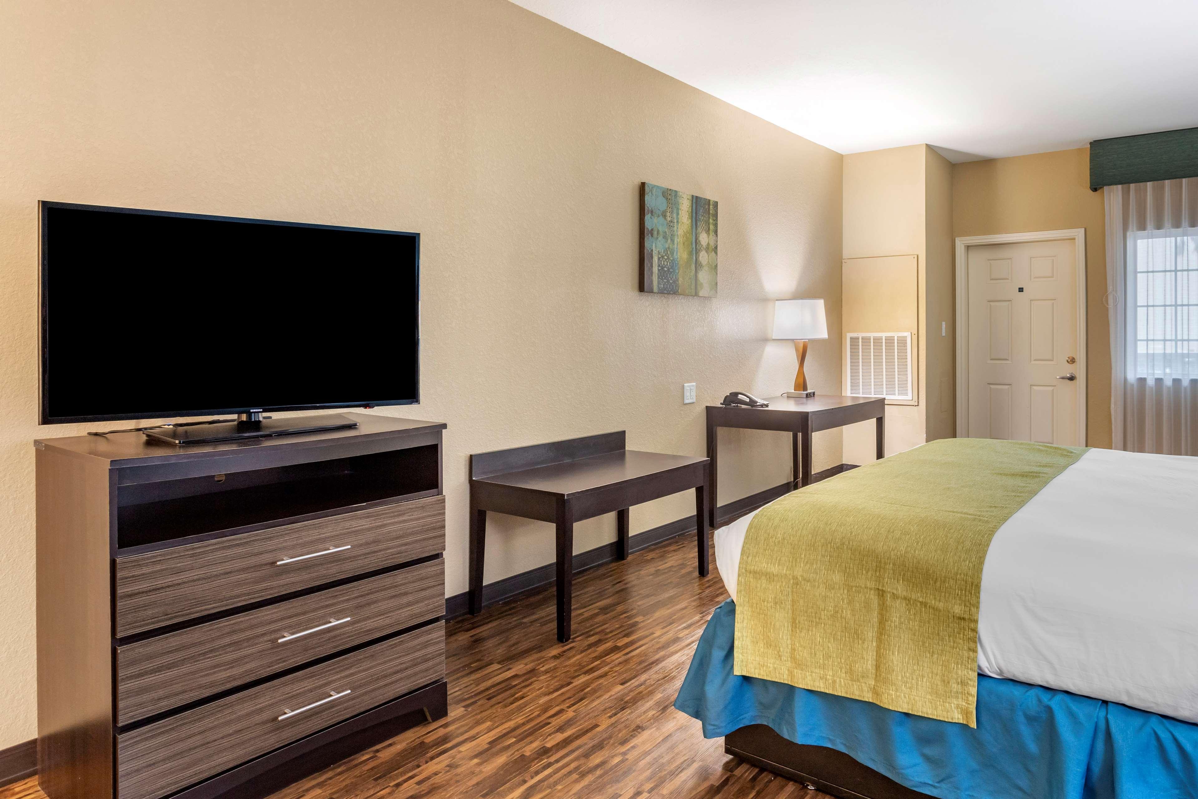 Best Western Plus Galveston Suites Экстерьер фото