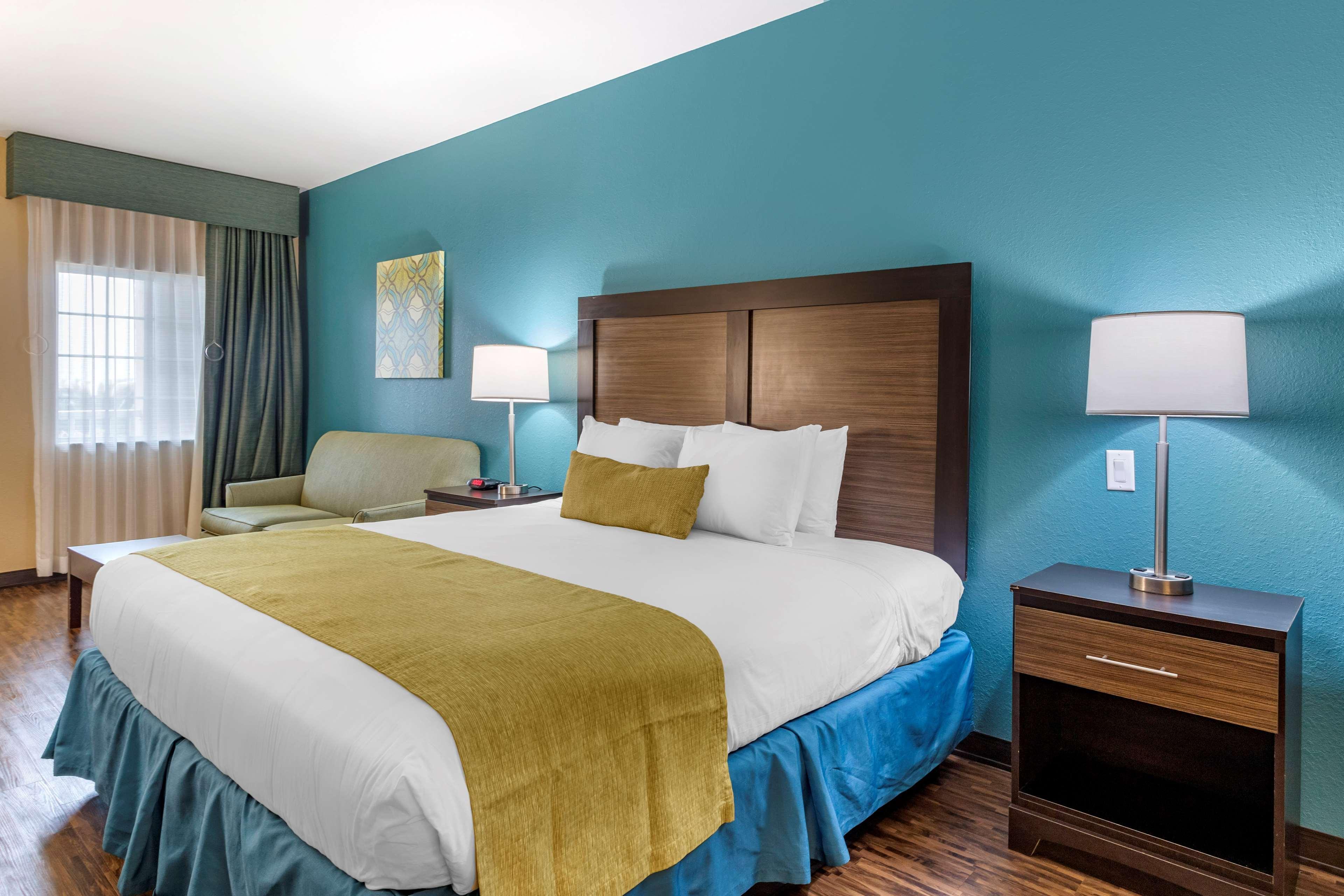 Best Western Plus Galveston Suites Экстерьер фото