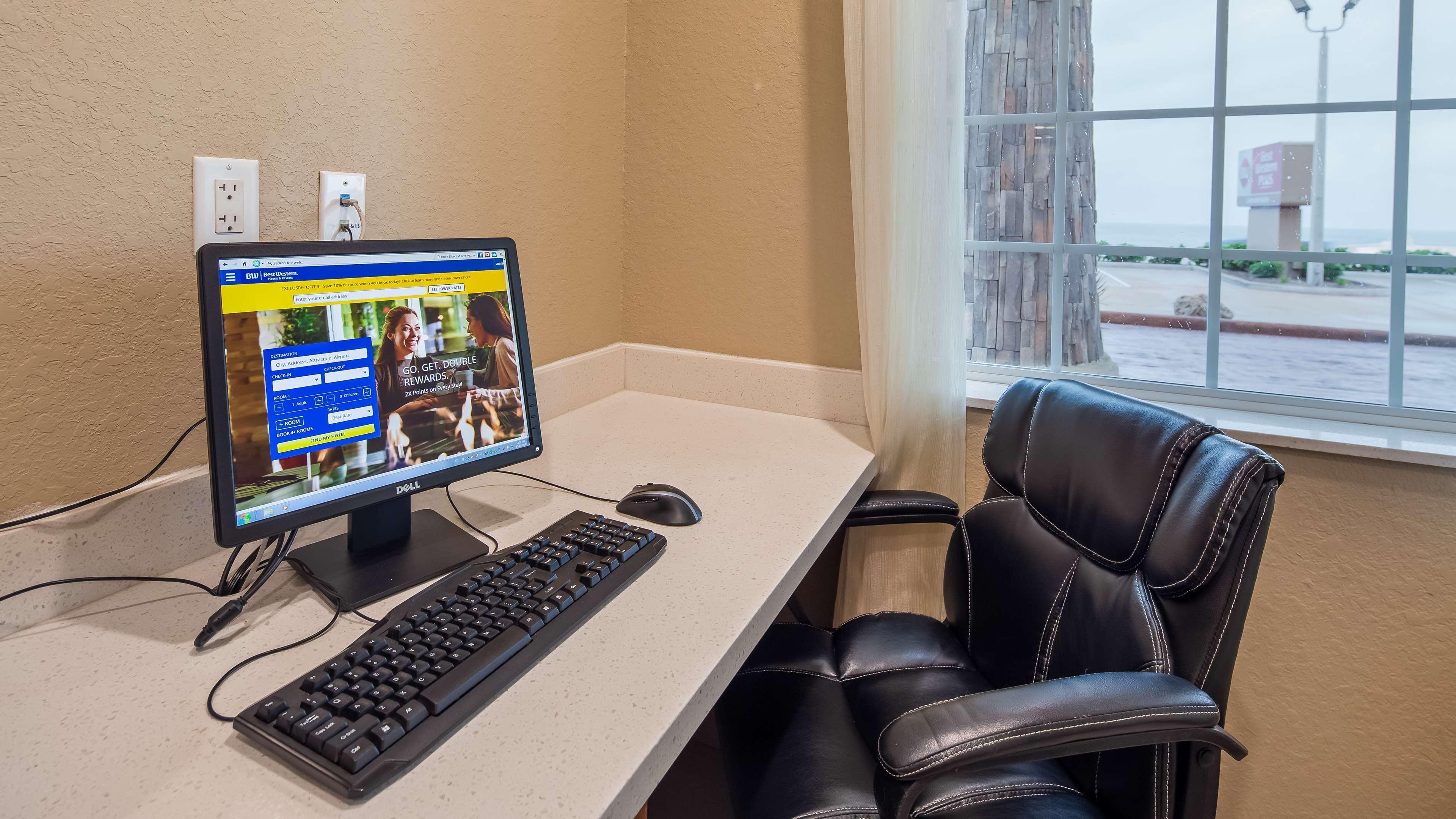 Best Western Plus Galveston Suites Экстерьер фото